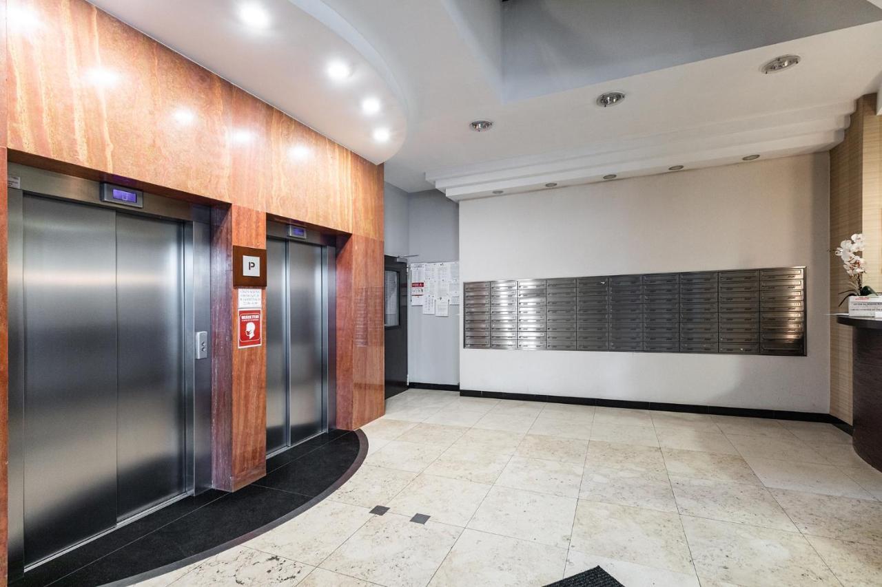 Superapart Towarowa 35 Warsaw Exterior photo